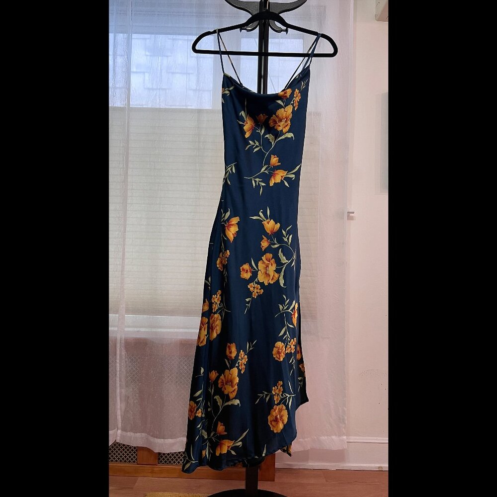Gaia Floral Midi Dress in Satin Size Medium